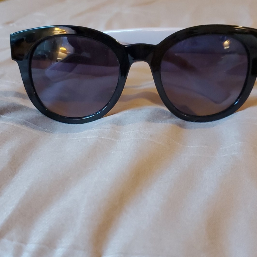 Designer Guess Sunglasses